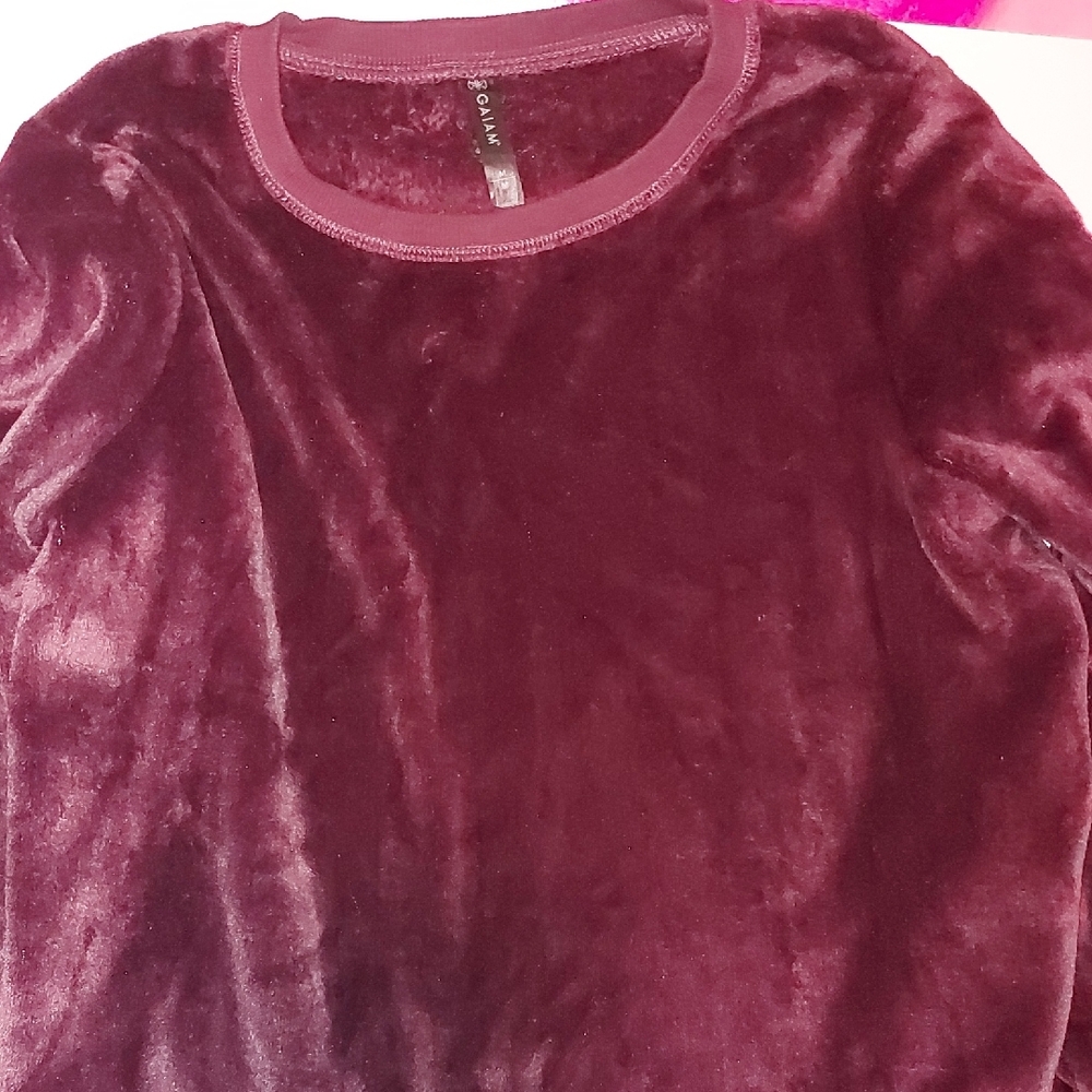 Velvet Top in Rich Burgundy